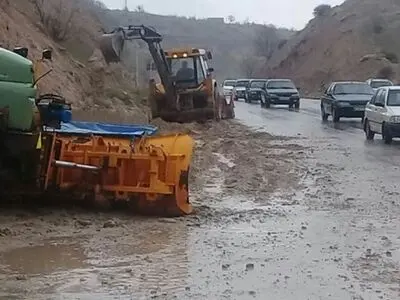 جاده خاکعلی به آبیک باز شد