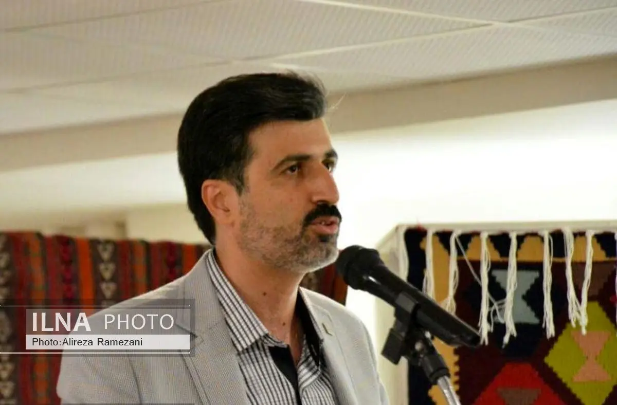 تقویت صنایع دستی گامی برای کارآفرینی و تحقق اقتصاد مقاومتی است