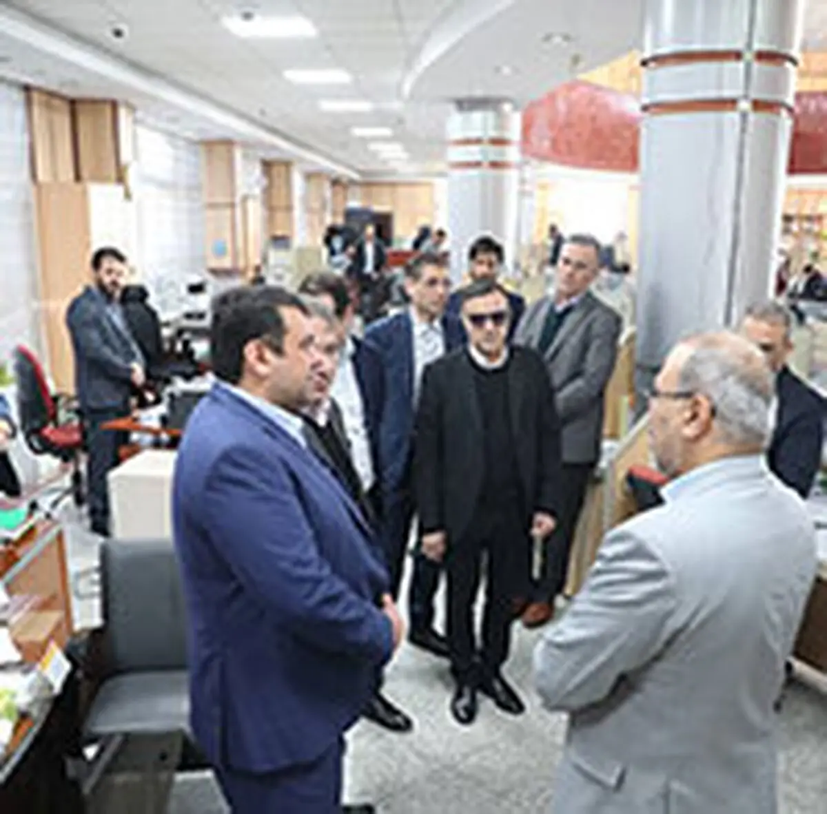 بازدید سرپرست بانک ملی ایران از خدمات بانکی و ارزی فرودگاه امام (ره)