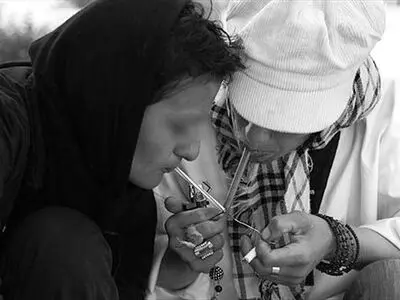 پلمپ ۱۱۰ خانه در مناطق مولوی، شوش و هرندی/ در تهران فقط ظرفیت نگهداری ۱۱۲ زن معتاد متجاهر را داریم 