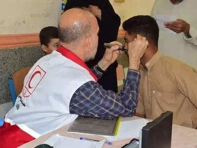 ارائه خدمات سلامت محور هلال‌احمر به بیش از ۳۲۰ نفر در روستای فردوس هویزه