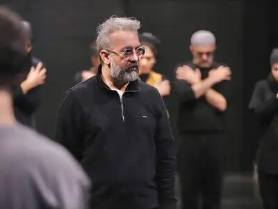 تالار حافظ، «خانه دراکولا» می‌شود