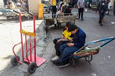 از خیابان تا فضای‌مجازی؛ تحلیلی بر ابعاد نوین کار نوجوانان