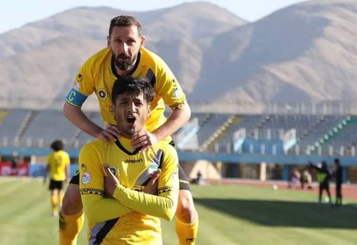 خلعتبری: اختلاف ما با آلومینیوم 6 گل نبود و خوش شانس بودیم/ قصد جدایی از سپاهان را نداشتم/ در تمرینات روی ضربات ایستگاهی کار می‌کنیم