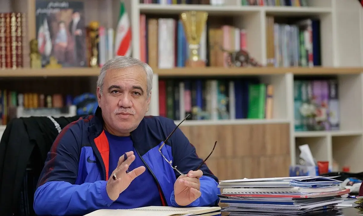 فتح‌الله‌زاده: بیانیه گل‌گهر؟ از این به بعد خیال‌مان بابت 3 امتیاز راحت است/ با تلاش باشگاه حداقل 2 یا 3 جلسه محرومیت ساپینتو بخشیده شد