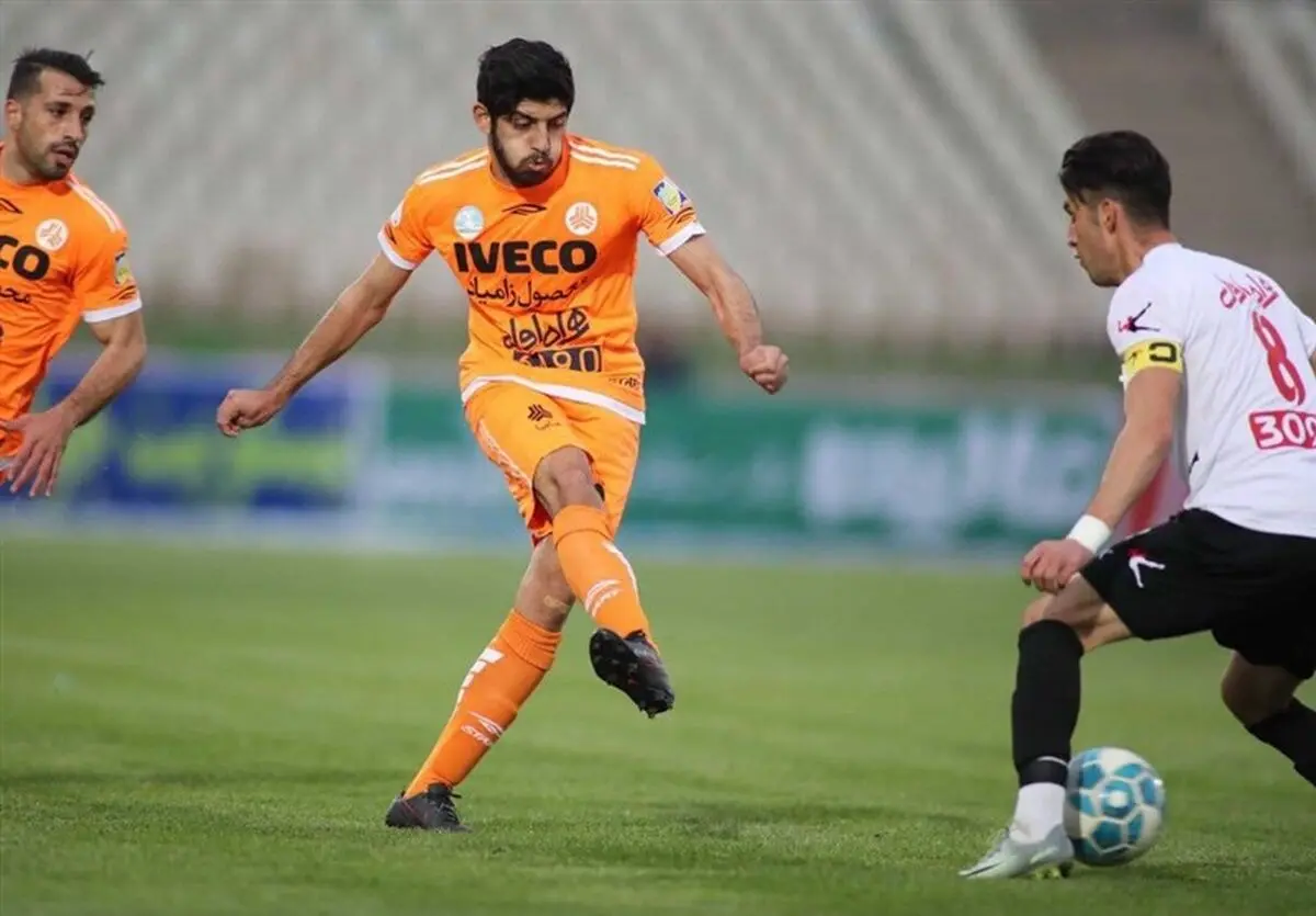 ستاره مدنظر استقلال و پرسپولیس از نیم فصل در تراکتورسازی