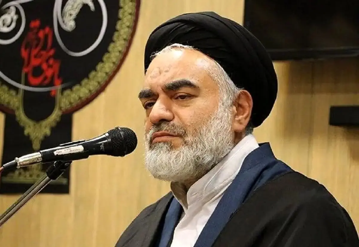 همنشینی با انسان احمق، زمینه انحراف فکری و رفتاری را ایجاد می‌کند