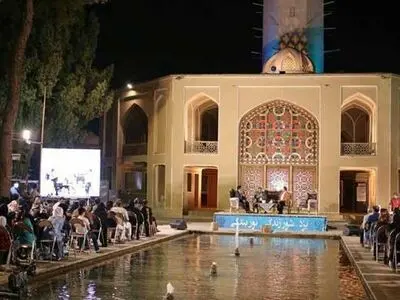 شب فیروزه‌ای به کویر یزد رسید