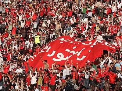 درخواست مسئولان باشگاه تراکتورسازی برای لغو محرومیت تماشاگران
