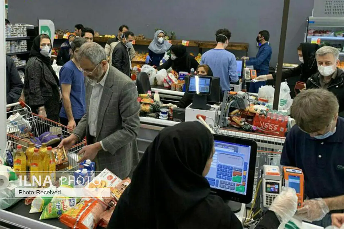 درد دل‌های یک کارگر فروشگاه‌های زنجیره‌ای از شلوغی دم عید/ چرا حراج‌های نوروزی متوقف نشد؟!