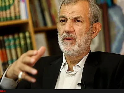 روحانی نسبت به دیگر گزینه‌ها شانس بیشتری دارد/ احمدی‌نژاد کاندیدا می‌شود