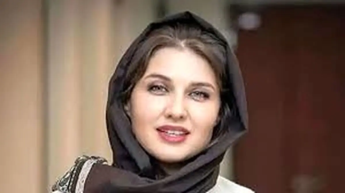 عکس جذاب گلوریا هاردی در حرم امام رضا(ع)