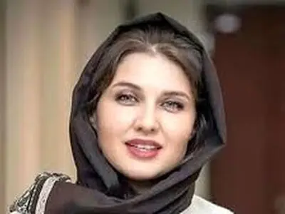عکس جذاب گلوریا هاردی در حرم امام رضا(ع)