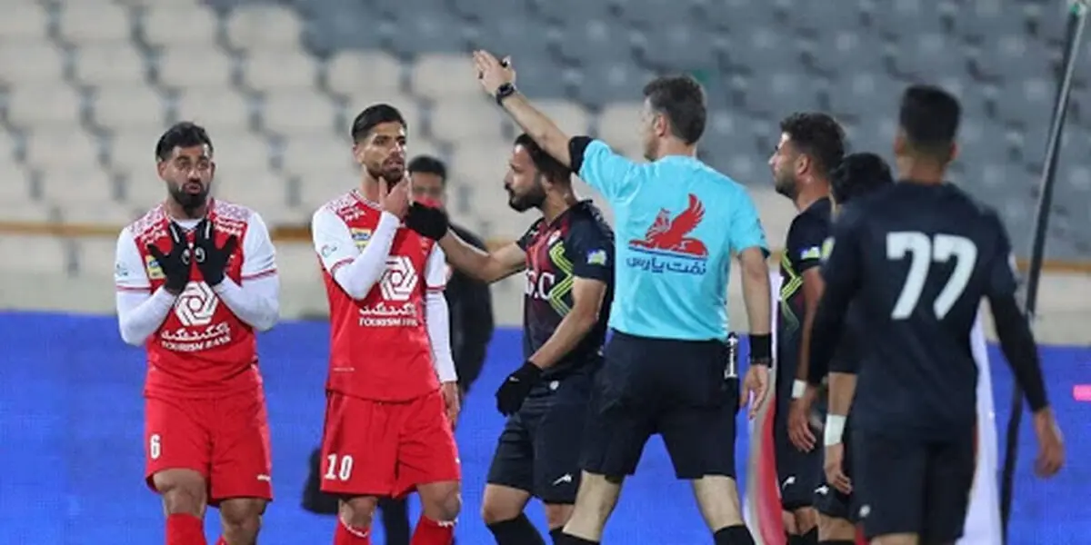 سیستم رادیویی جدید داوران بازی پرسپولیس و فولاد