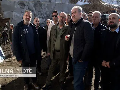 بازدید رئیس بنیاد مستضعفان از فاز ۳ آزادراه تهران شمال