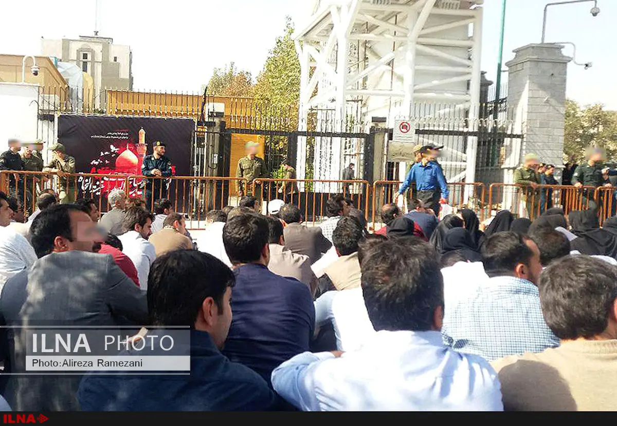 تجمع کارگزاران صندوق بیمه کشاورزی مقابل مجلس/ بیمه‌گزار هستیم ولی بیمه نیستیم