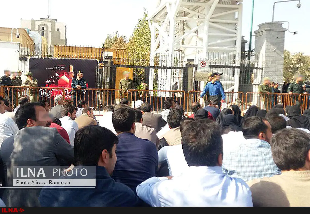 تجمع کارگزاران صندوق بیمه کشاورزی مقابل مجلس/ بیمه‌گزار هستیم ولی بیمه نیستیم
