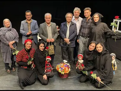 قدردانی از یک پیشکسوت تئاتر عروسکی در تئاترشهر/ تماشای تئاتردغدغه‌مند را جدی بگیریم