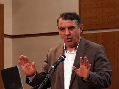 پوری حسینی: مصوبه مجلس برای واگذاری سرخابی‌ها ایراداتی دارد