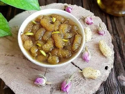 طرز تهیه مربای توت سفید