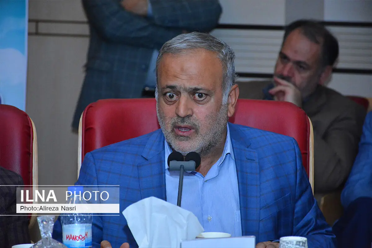 هنوز در چنبره بروکراسی هستیم/ تولید کننده باید کفش آهنین بپوشد 