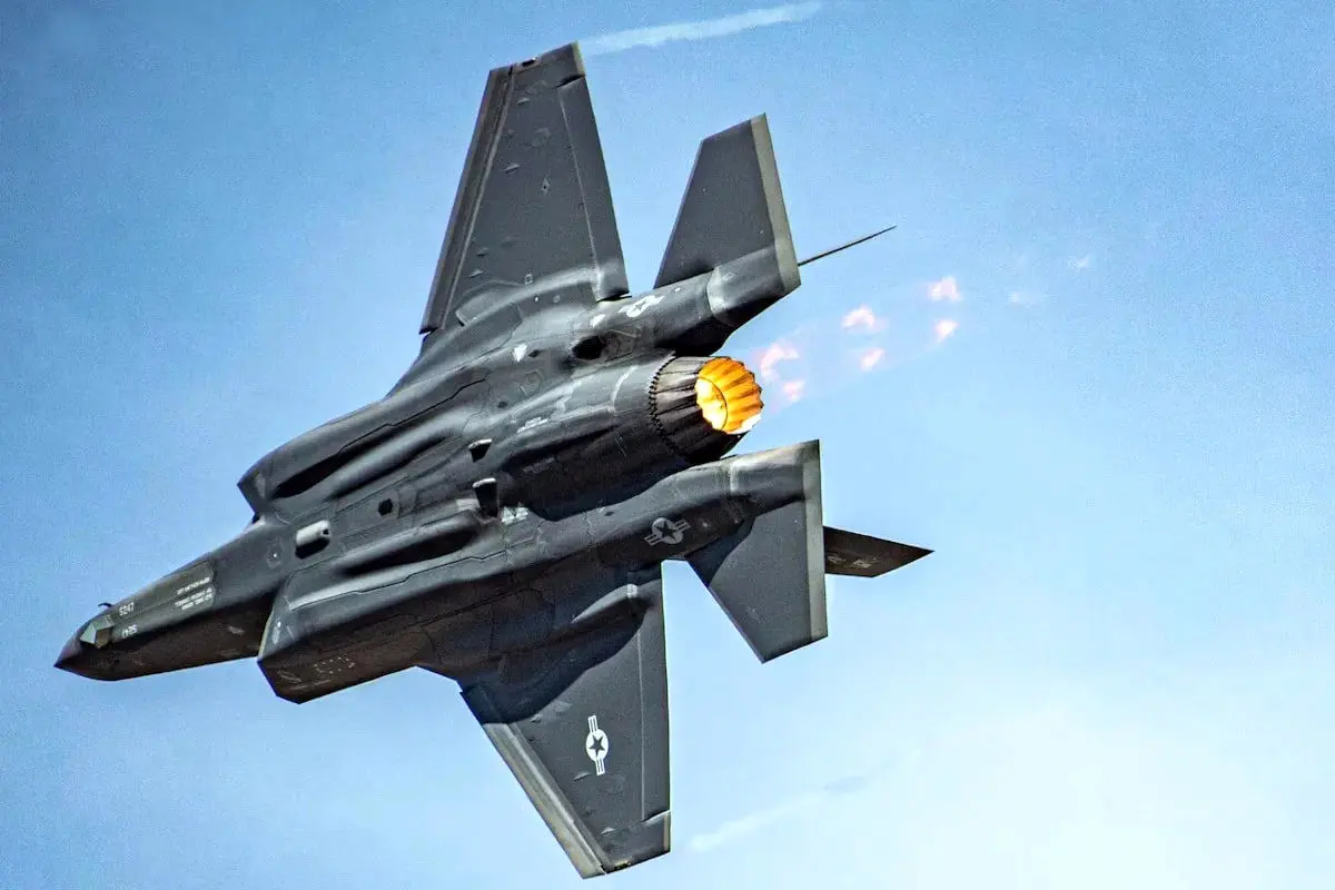 سرعت عجیب جنگنده آمریکایی F-35 