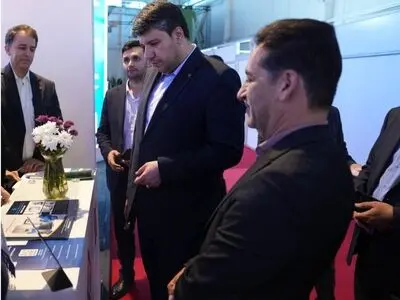 بازدید مدیرعامل بانک صادرات ایران از نمایشگاه الکامپ/ رونمایی از محصولات نوآورانه توسط افشین خانی