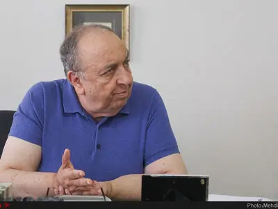 تحلیل‌های شبکه‌ها و گروه‌های خارج‌نشین خنده‌دار است/گلستان پیغام داد نه به کشور بازمی‌گردد و نه می‌میرد/ دیگر با دستور نمی‌توان مشکلات را حل کرد