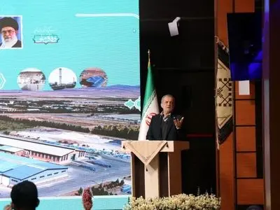 زن و مرد از هر قوم و قبیله‌ای، وقتی در این مملکت باشند، سرمایه ما هستند/حذف هر اندیشه ای از دست رفتن سرمایه است 