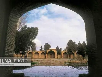 احتمال ریزش کاروانسرای محمدآباد خره و تهدید جان دانشجویان باستان‌شناسی وجود دارد/ پول نیست