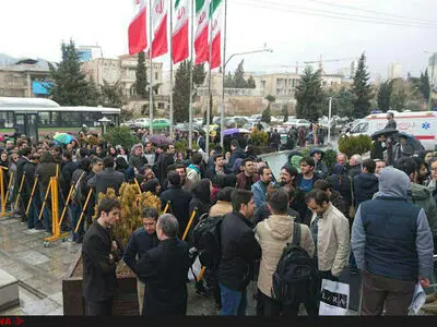 تجمع متخصصان رادیولوژی و سونوگرافی مقابل وزارت بهداشت/اعتراض به طرح "خودارجاعی"