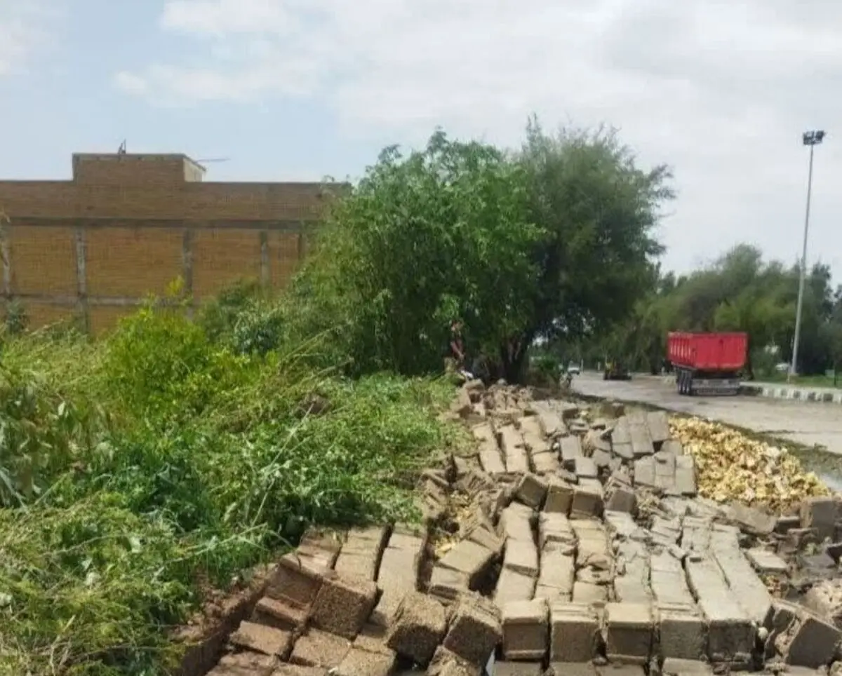 ریزش دیوار مدرسه در دزفول بر اثر بارندگی شدید