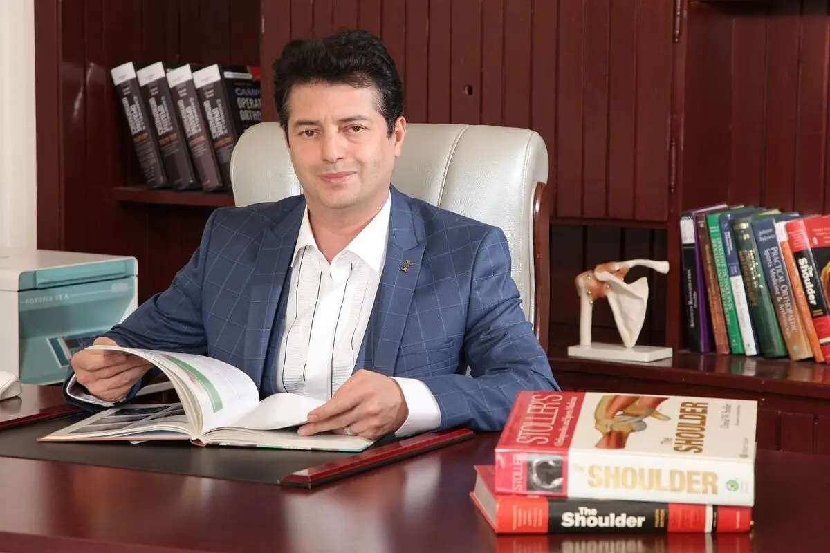 درمان و جراحی انواع بیماری‌های شانه و آرنج در کلینیک تخصصی دکتر علیرضا فرهمندی