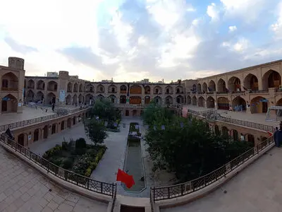 مسجد و مدرسه صالحیه، بزرگترین مدرسه علمیه شیعیان در قزوین