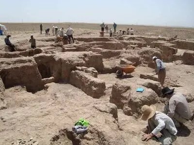 قرار گرفتن محوطه تاریخی ذلف‌آباد شهرستان فراهان در مسیر توسعه گردشگری