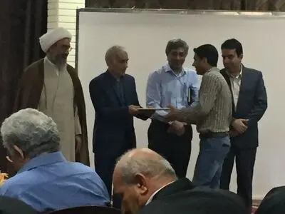 دیدار صمیمانه هنرمندان با آیت‌الله صفائی‌بوشهری