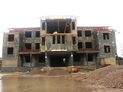تکمیل پروژه 15 کلاسه بندر انزلی توسط بانوی خیر