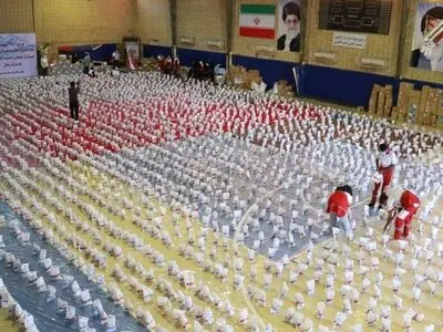  توزیع بسته‌های بهداشتی برای بیماران صعب‌العلاج در خوزستان+تصاویر