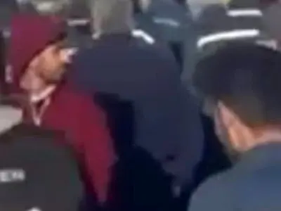 تجمع کارگران فولاد راد همدان  در اعتراض به قطع گاز کارخانه