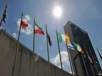 پرچم فلسطین ۳۰ سپتامبر مقابل مقر سازمان ملل برافراشته می‌شود