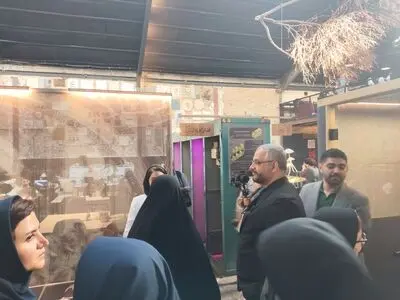 بازدید معاون وزیر کار از فضاهای کار اشتراکی کارخانه نوآوری آزادی