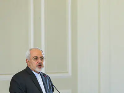 ظریف یعزی کوبا فی وفاة الزعیم الثوری فیدل کاسترو