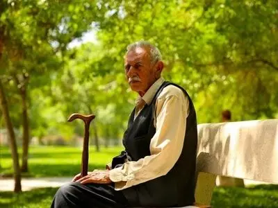 پیشنهادهای "کانون بازنشستگان اصفهان" به وزیر رفاه برای اجرای "متناسب‌سازی حقوق بازنشستگان"