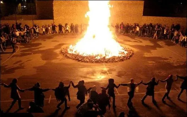چهارشنبه سوری،عنصر اصلی شکل دهنده فرهنگ ایرانیان/ ایرانیان با برپایی آتش تلاش می کنند در جبهه خیر باشند