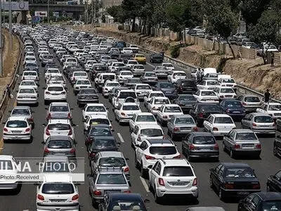 ترافیک سنگین اما بدون مشکل در شهر جهانی یزد/ترافیک در هسته مرکزی شهر ناشی از فعالیت مدارس است