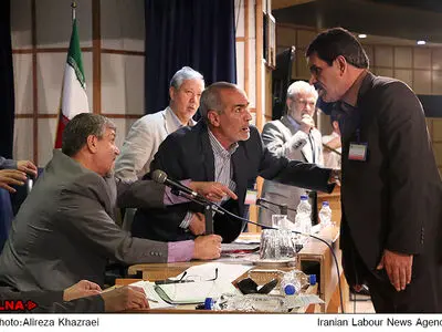 خانه احزاب می‌تواند احزاب را از وضعیت اسف‌بار کنونی خارج کند