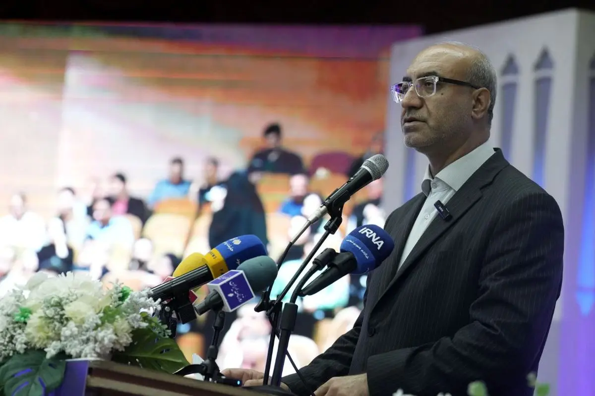 رسانهها در شکلگیری هویت فرهنگی و امنیت روانی جامعه نقشآفریناند