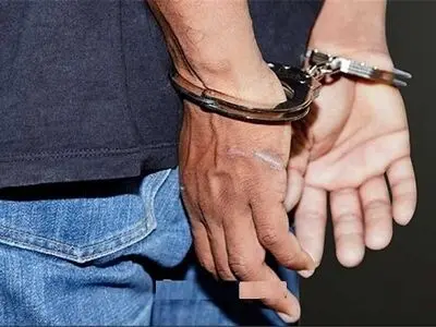 دستگیری مردی مسلح در خیابان ولنجک/ درخواست رضایت با زور اسلحه!