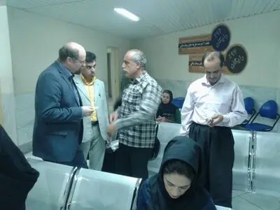 فرماندار اسلام آباد غرب از درمانگاه و اورژانس بیمارستان امام به صورت سرزده بازدید کرد
