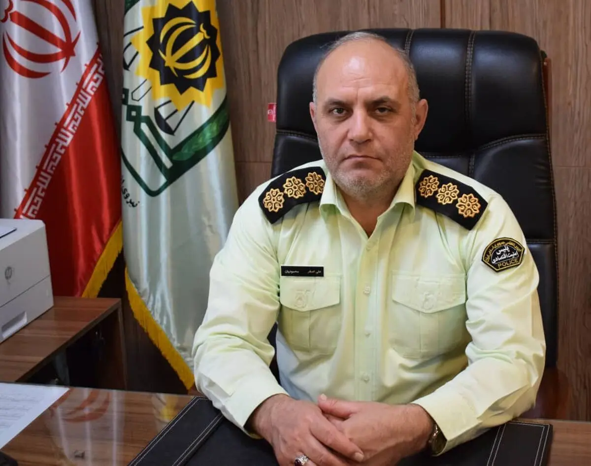 کشف و توقیف ۱۲۰ میلیارد ریال مبلمان از تریلر ترانزیتی خارجی

